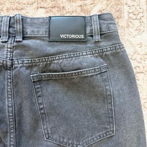 Victorious Men's Charcoal Slim Jeans
